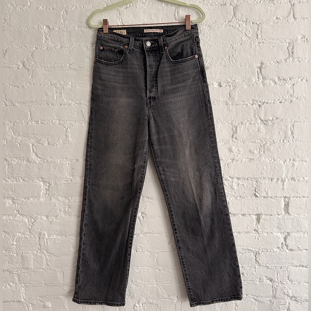 Gray Levi’s Ribcage Straight Jeans Size 27